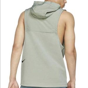 Men's Nike Therma Tech Pack Sleeveles Hoodie Green